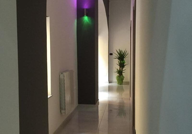 Fotos del hotel Mb95  Mezzocannone Luxurious Bed&breakfast:  4