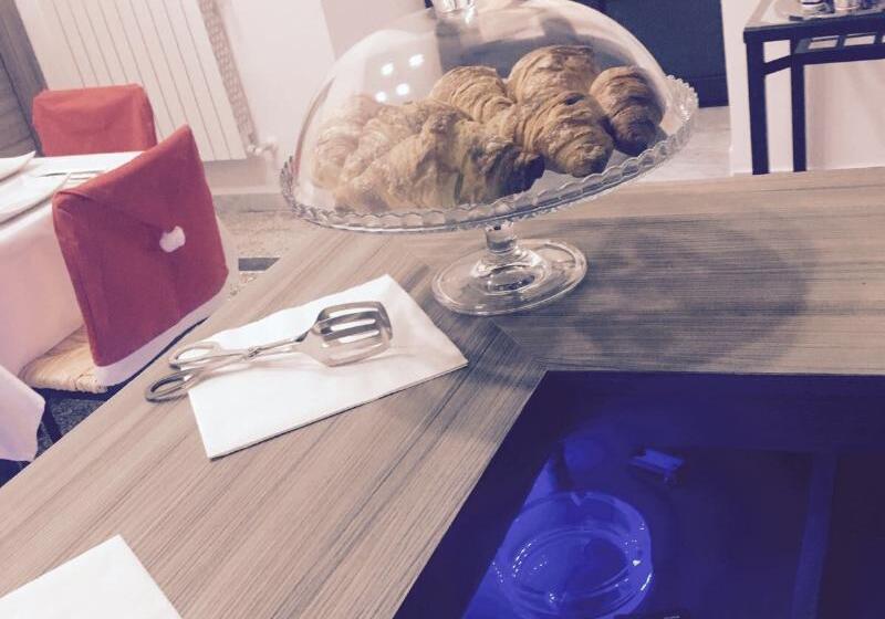 Fotos del hotel Mb95  Mezzocannone Luxurious Bed&breakfast:  8