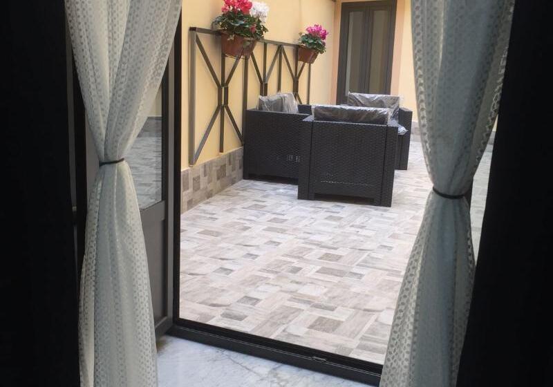 Fotos del hotel Mb95  Mezzocannone Luxurious Bed&breakfast:  14