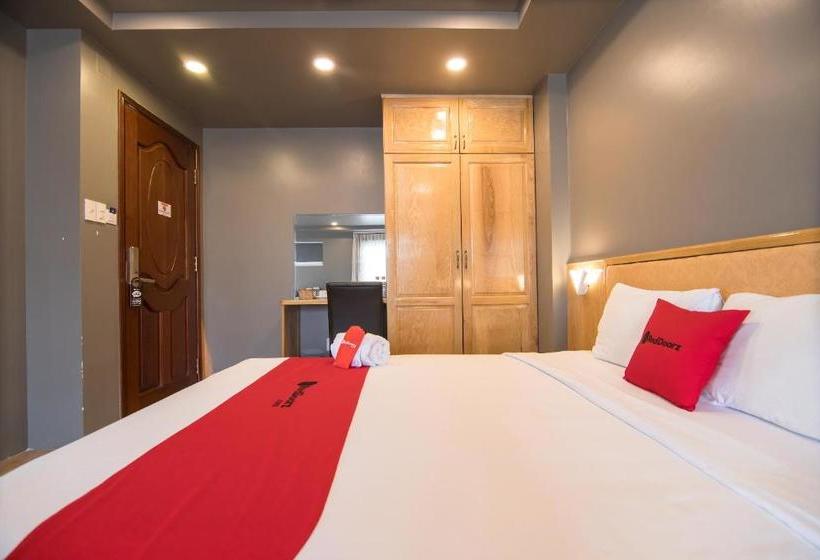 Fotos del hotel Reddoorz Plus Near Secc:  3