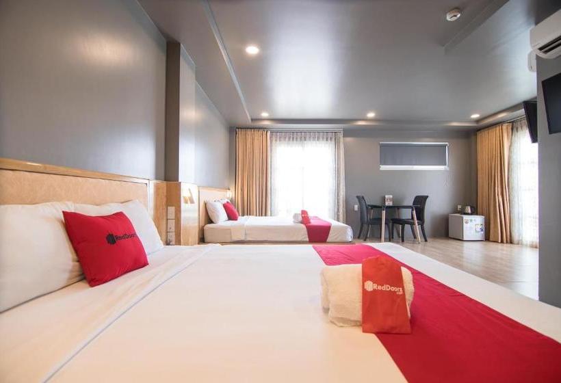 Fotos del hotel Reddoorz Plus Near Secc:  6