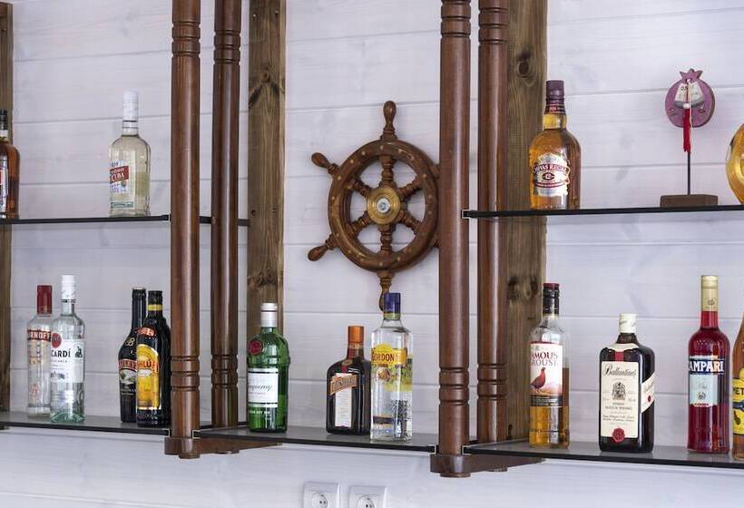 Fotos del hotel Naiades Marina:  5