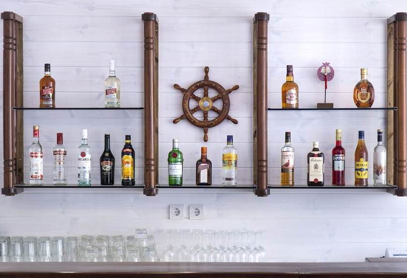 Fotos del hotel Naiades Marina:  6