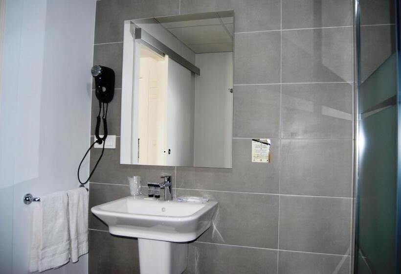 Quarto standard, Estudiotel Alicante