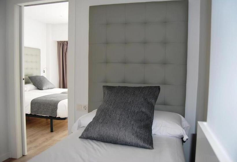 4 Bett Standardzimmer, Estudiotel Alicante