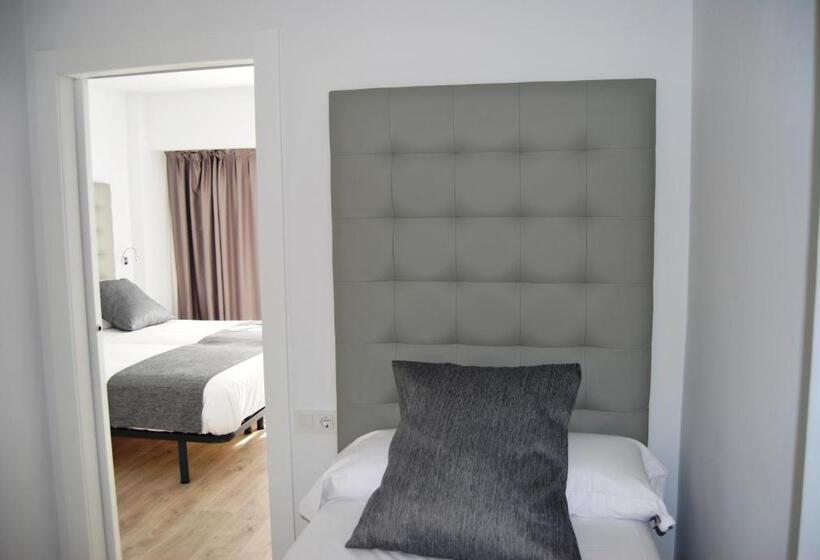 4 Bett Standardzimmer, Estudiotel Alicante