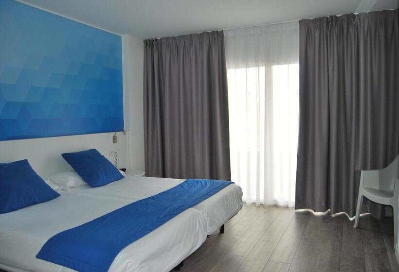 Superior Room, Estudiotel Alicante