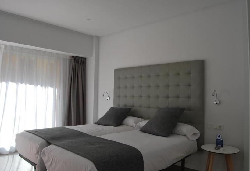 Quarto standard, Estudiotel Alicante