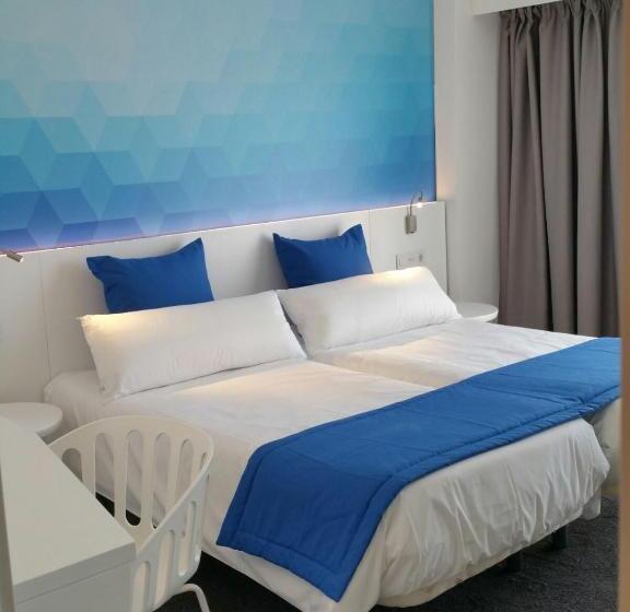 Superior Room, Estudiotel Alicante