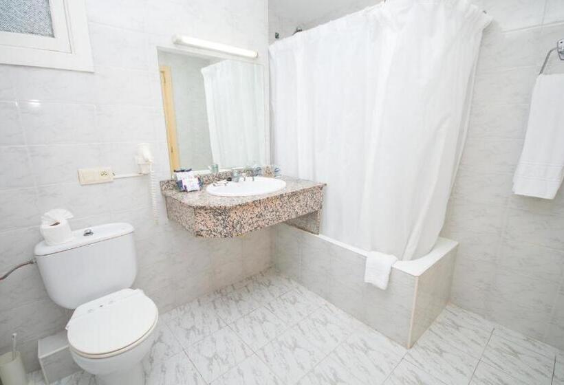 اتاق سوپریور سه تخته, Amic Gala