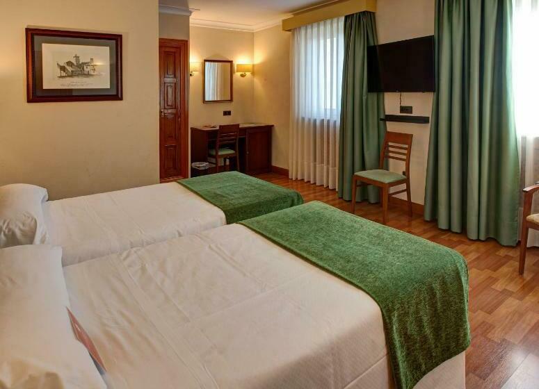 Premium Room, Hernan Cortes