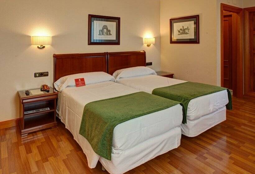 Premium Room, Hernan Cortes