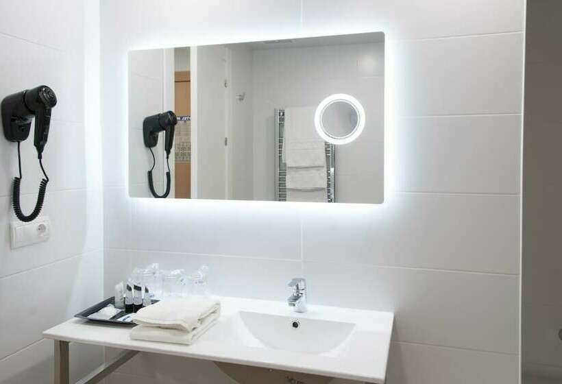 Quarto standard, Maya Alicante