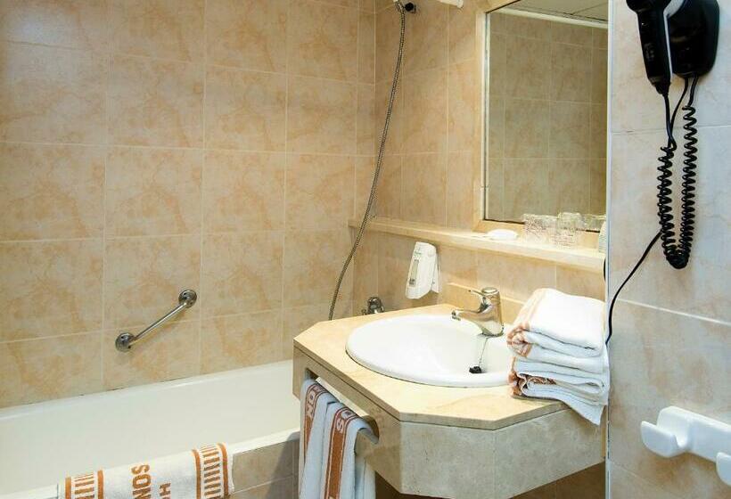 اتاق استاندارد چهار تخته, Son Baulo