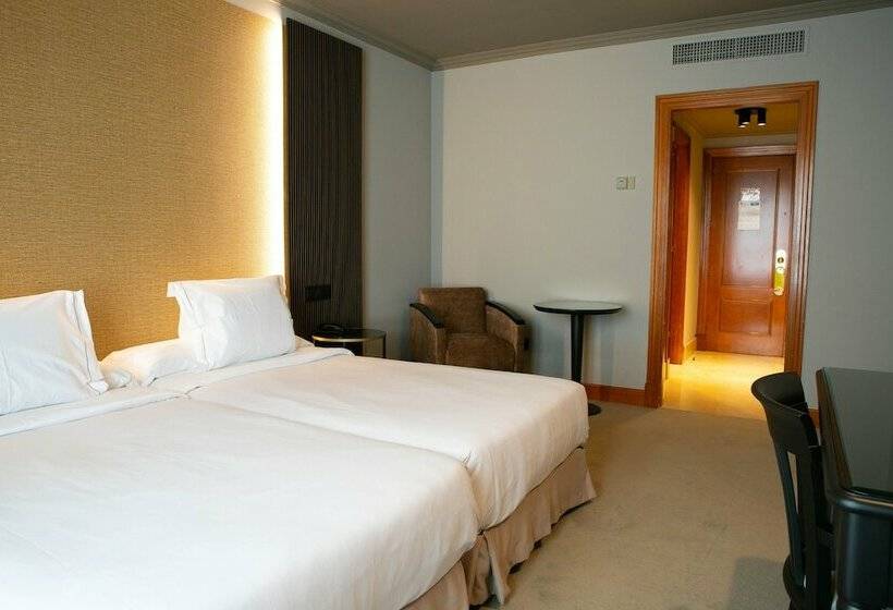 Полулюкс, Sercotel Ciudad De Oviedo