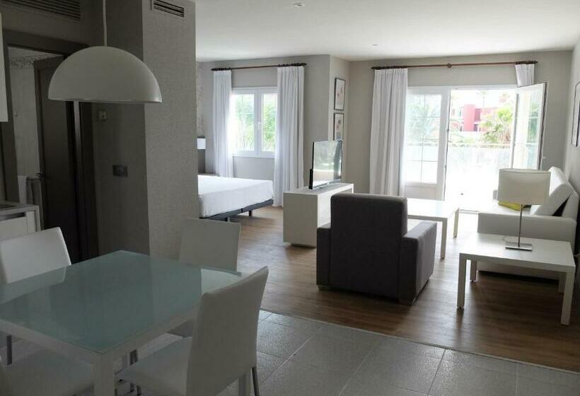 سوییت جونیور سوپریور, Hg Jardín De Menorca