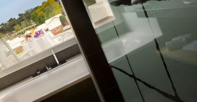 اتاق استاندارد, Aqua Hotel Aquamarina & Spa
