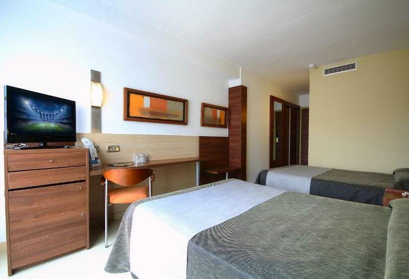 اتاق استاندارد چهار تخته, Aqua Hotel Aquamarina & Spa