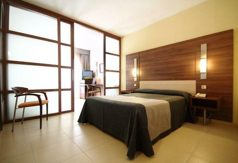 اتاق خانوادگی, Aqua Hotel Aquamarina & Spa