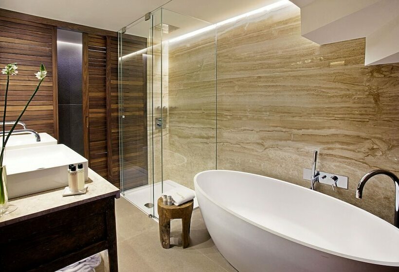 سوئیت با تخت بزرگ, Claris Hotel & Spa Gl, A Small Luxury Hotel Of The World