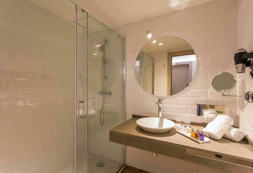 اتاق لوکس با چشم‌انداز دریا, Grand Palladium White Island Resort & Spa