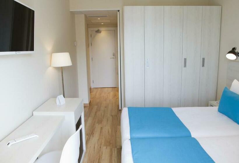 Standard Triple Room, ALEGRIA Maripins