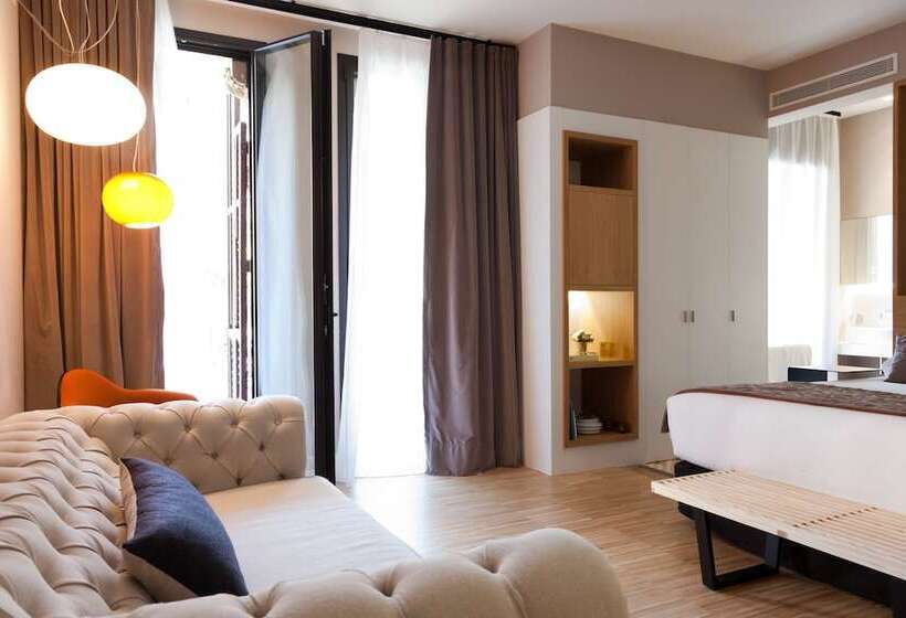 سوییت جونیور, Alexandra Barcelona , Curio Collection By Hilton