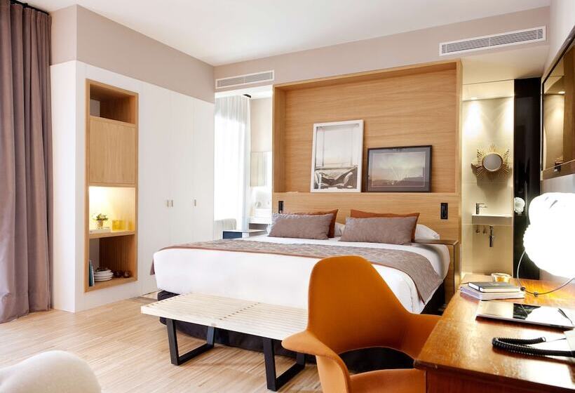 سوییت جونیور, Alexandra Barcelona Hotel, Curio Collection By Hilton