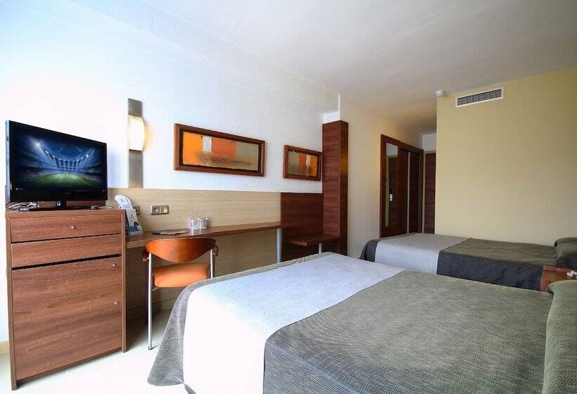 اتاق استاندارد سه نفره, Aqua Hotel Aquamarina & Spa