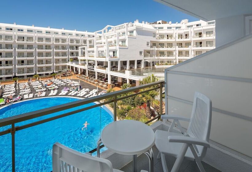 اتاق پریمیوم سه تخته, Aqua Hotel Aquamarina & Spa