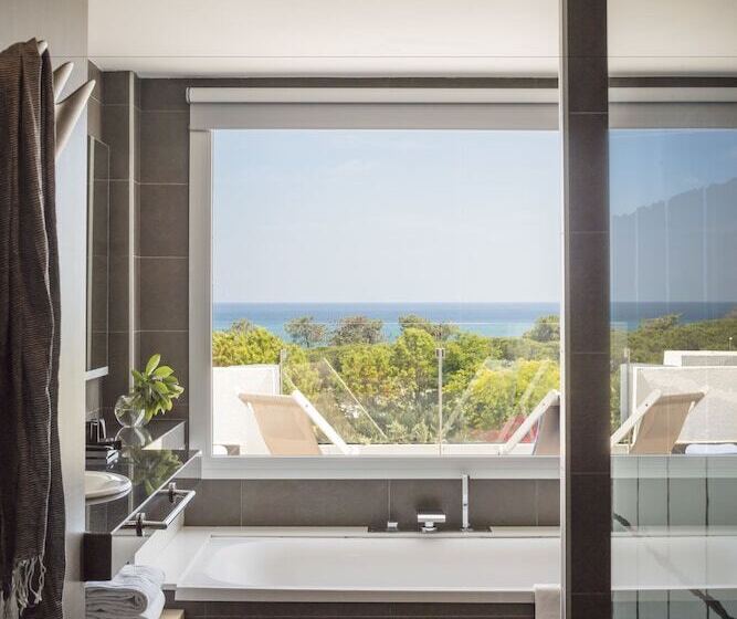 سوییت, Aqua Hotel Aquamarina & Spa