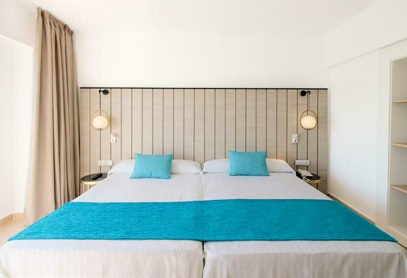 اتاق پرمیوم, Azuline Hotel Bergantin