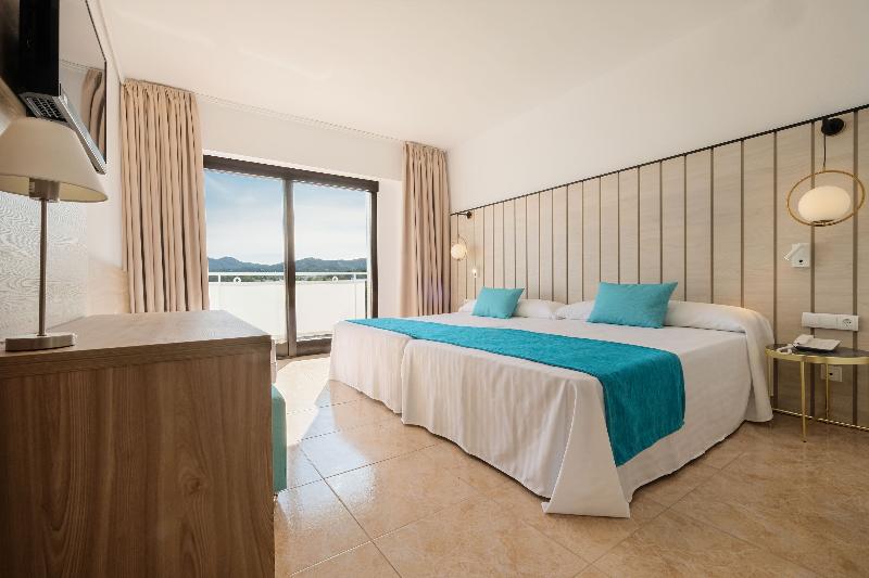 اتاق پرمیوم, Azuline Hotel Bergantin