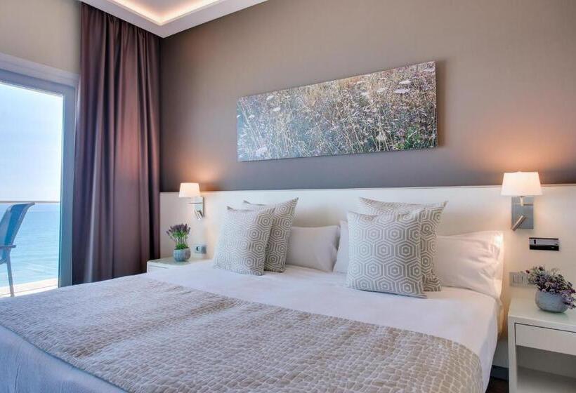 Chambre Executive Vue Mer, Calipolis