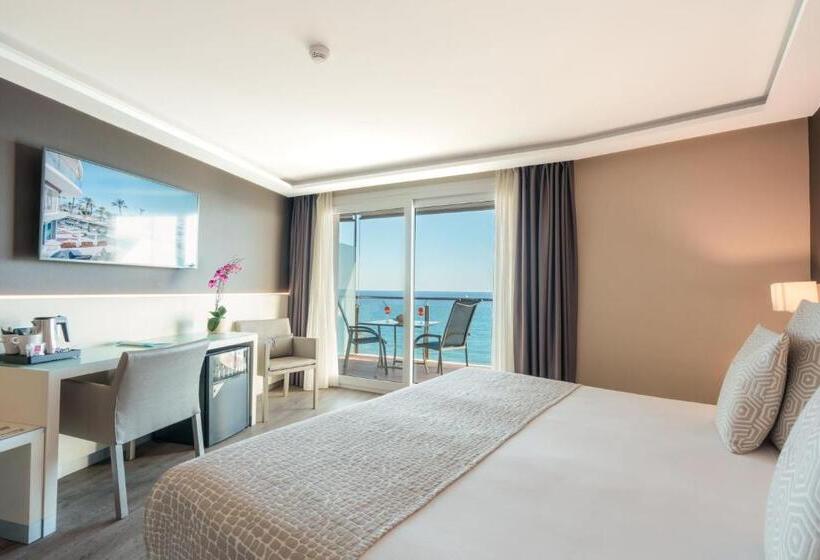 Chambre Executive Vue Mer, Calipolis