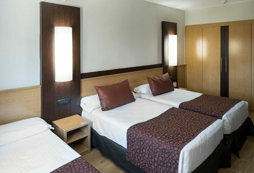 3-Bett-Standardzimmer, Catalonia Atenas