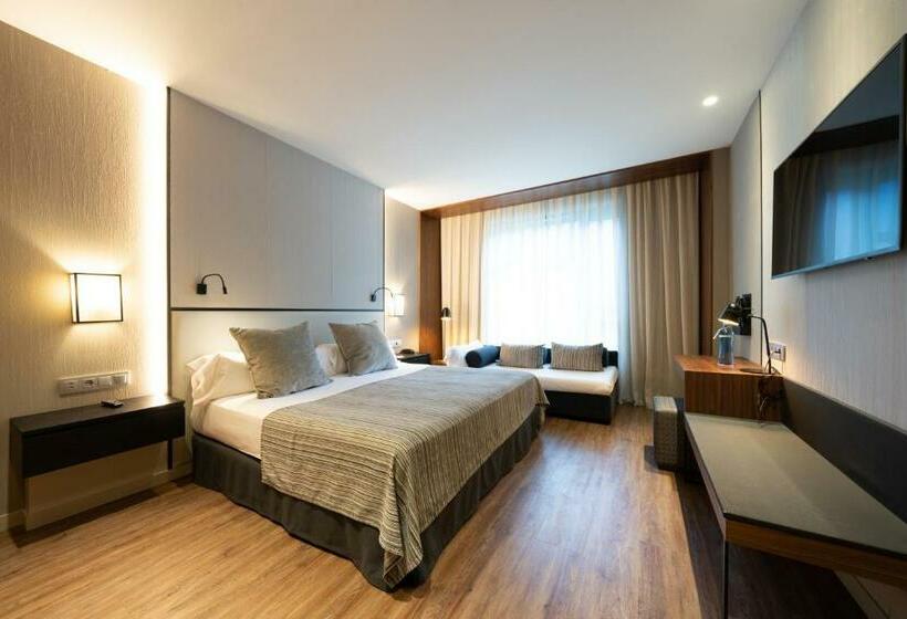 Chambre Triple Standard, Catalonia Barcelona Plaza