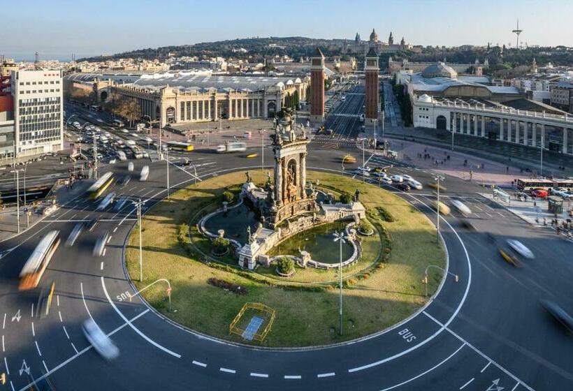 Lakosztály, Catalonia Barcelona Plaza