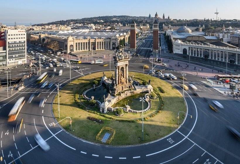 Lakosztály, Catalonia Barcelona Plaza