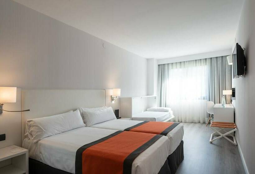 Standard Triple Room, Catalonia Sabadell