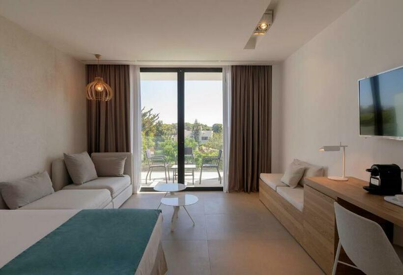 سوییت جونیور, Bordoy Cosmopolitan