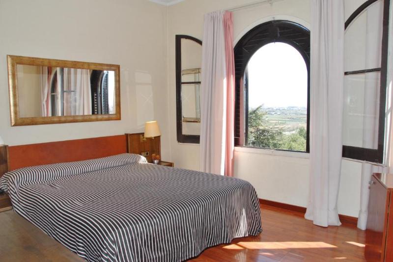 اتاق استاندارد, El Castell