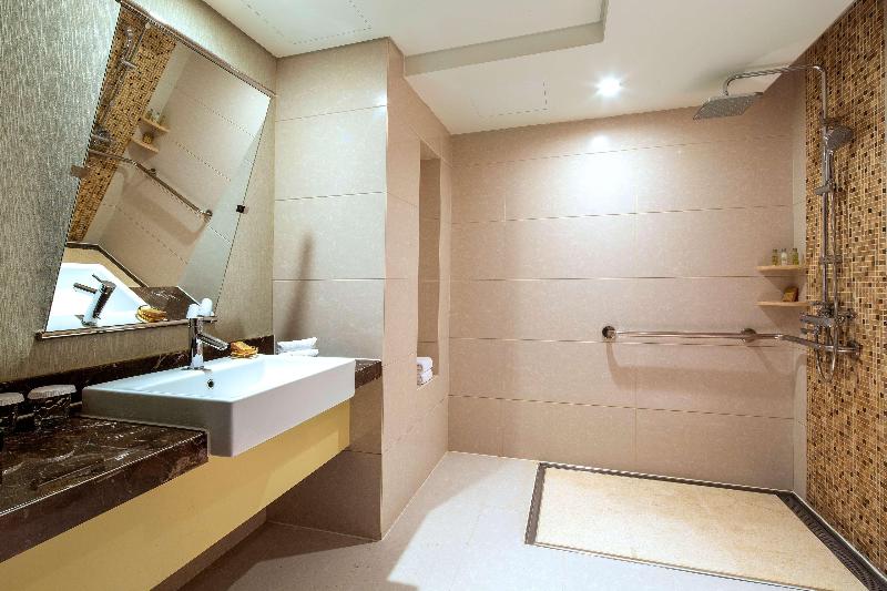 اتاق اساندارد با چشم‌انداز جانبی به دریا, Els Pins Resort & Spa   Emar Hotels