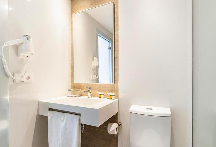 اتاق لوکس, Globales Condes De Alcudia