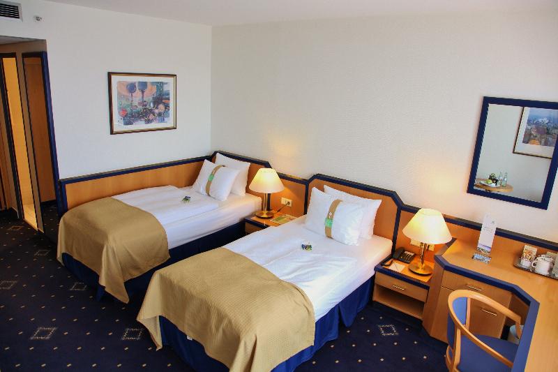 اتاق استاندارد چهار تخته, Gran Hotel Barcino