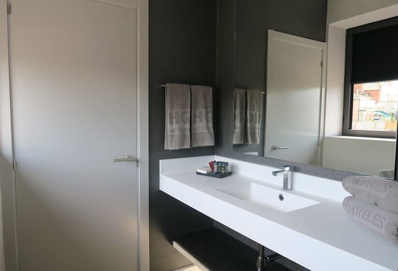 Quarto Estandar, Hg City Suites Barcelona