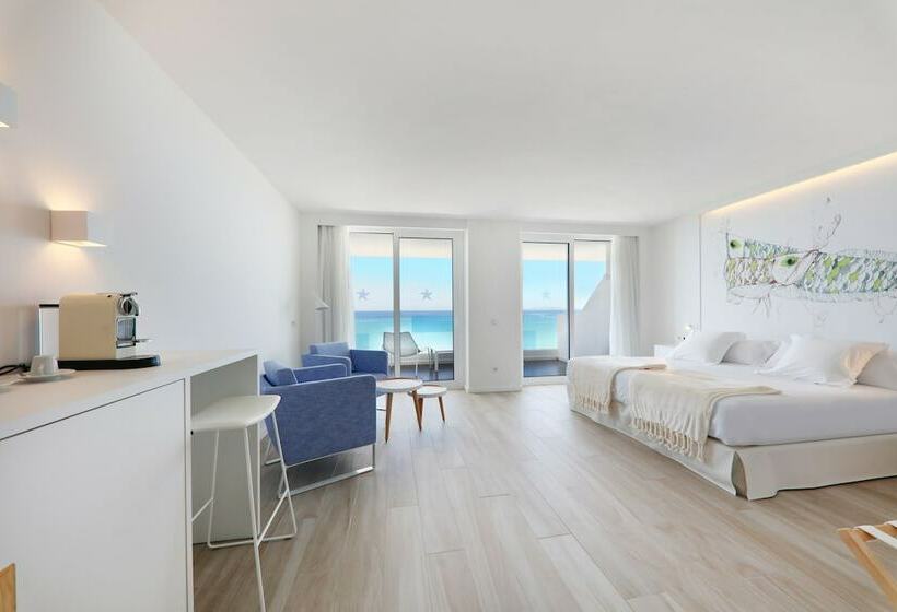 سوییت جونیور با چشم‌انداز دریا, Iberostar Waves Bahía de Palma - Adults Only