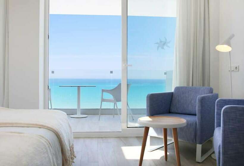 سوییت جونیور با چشم‌انداز دریا, Iberostar Waves Bahía de Palma - Adults Only