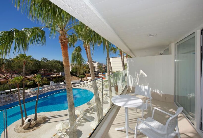 اتاق استاندارد با چشم‌انداز استخر, Iberostar Waves Cristina