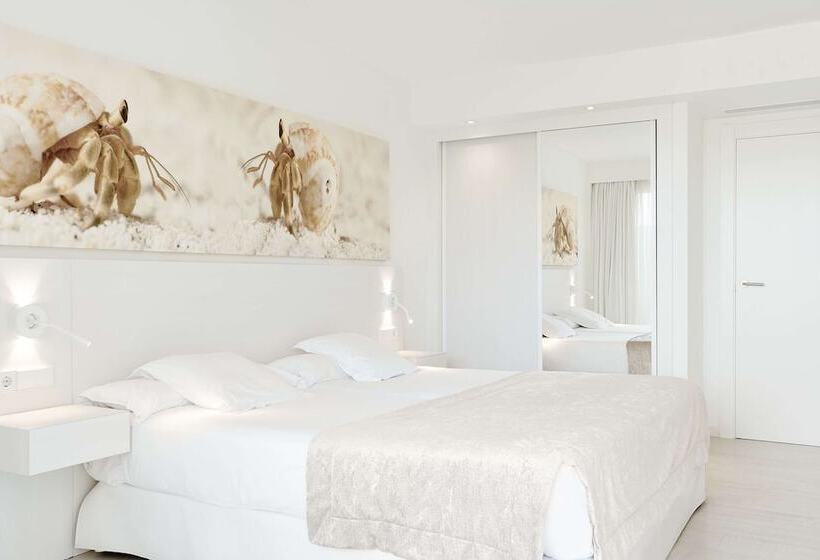 اتاق استاندارد با چشم‌انداز استخر, Iberostar Waves Cristina